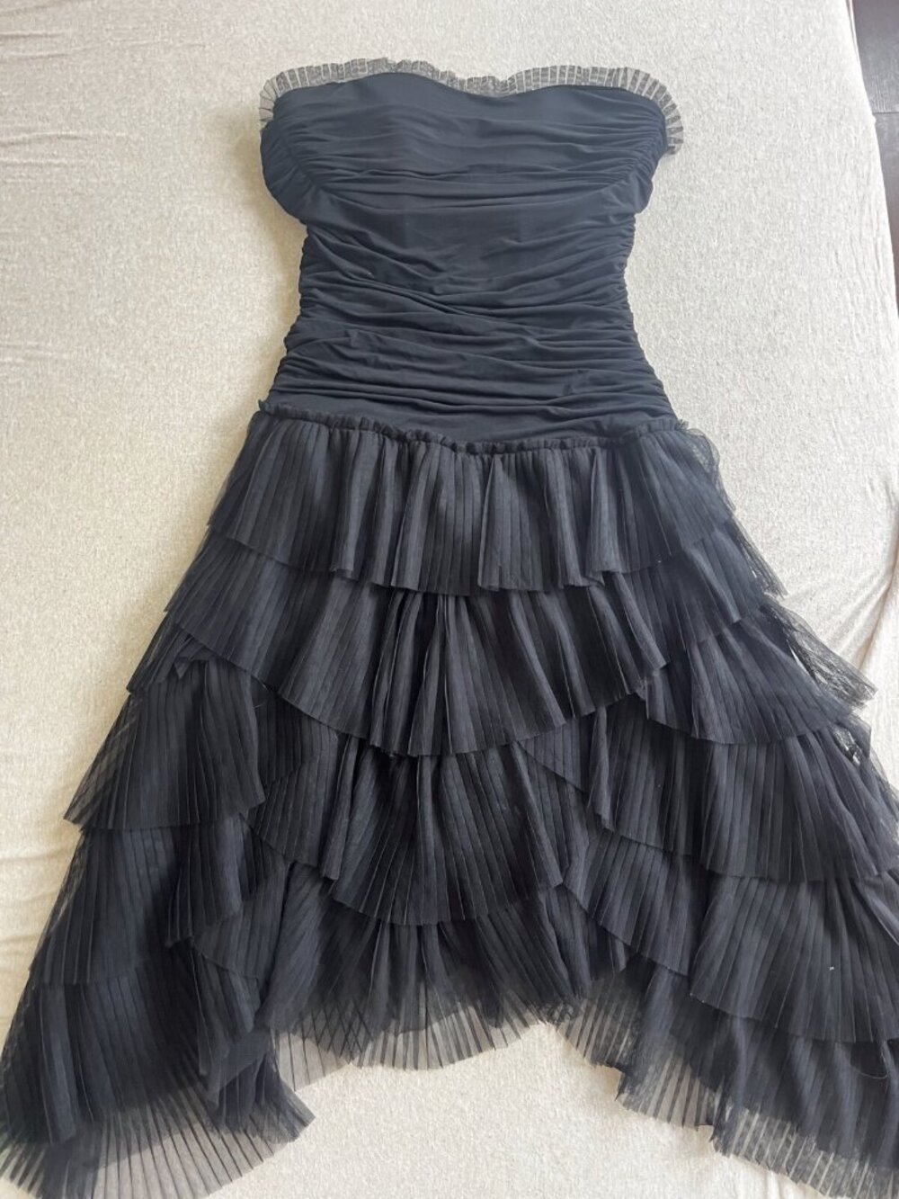 BCBG Max Azria Black Strapless Tulle Cocktail Dress